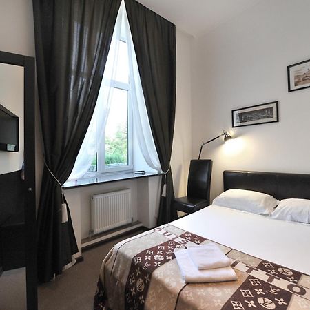 Hotel Reno On Deribasovskaya Odessa Eksteriør bilde
